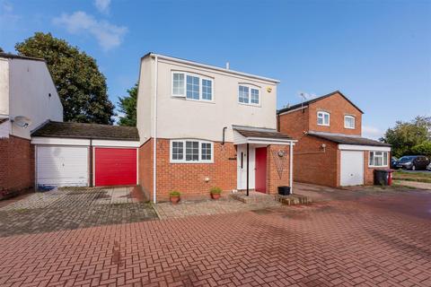 3 bedroom semi-detached house for sale, Goldsworthy Way, Cippenham