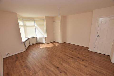 2 bedroom house to rent, Poole Crescent, Birmingham B17