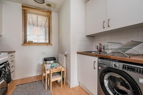 1 bedroom flat for sale, 30/17 Westfield Avenue, Gorgie, Edinburgh, EH11 2TZ