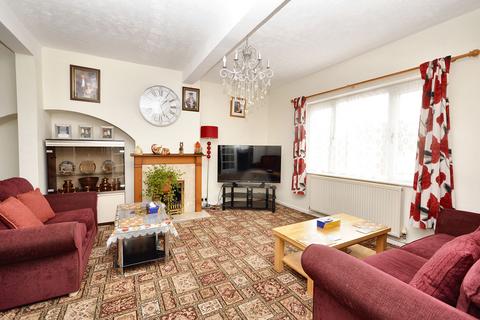51 Roman Way, Folkestone, CT19 4JX