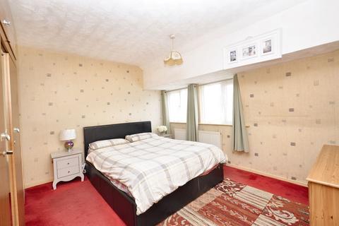 51 Roman Way, Folkestone, CT19 4JX