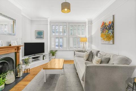 2 bedroom apartment for sale, Badminton Road, London, SW12