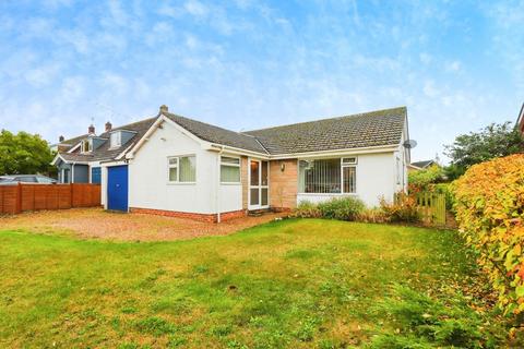 3 bedroom detached bungalow for sale, Quidenham Road, Norwich NR16