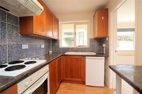 2 bedroom end of terrace house to rent, Newsham Road, Woking GU21