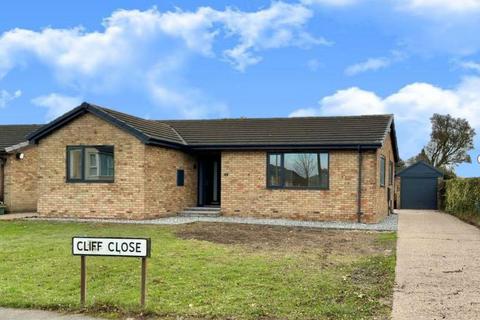 2 bedroom detached bungalow for sale, Cliff Close, Brierley, Barnsley