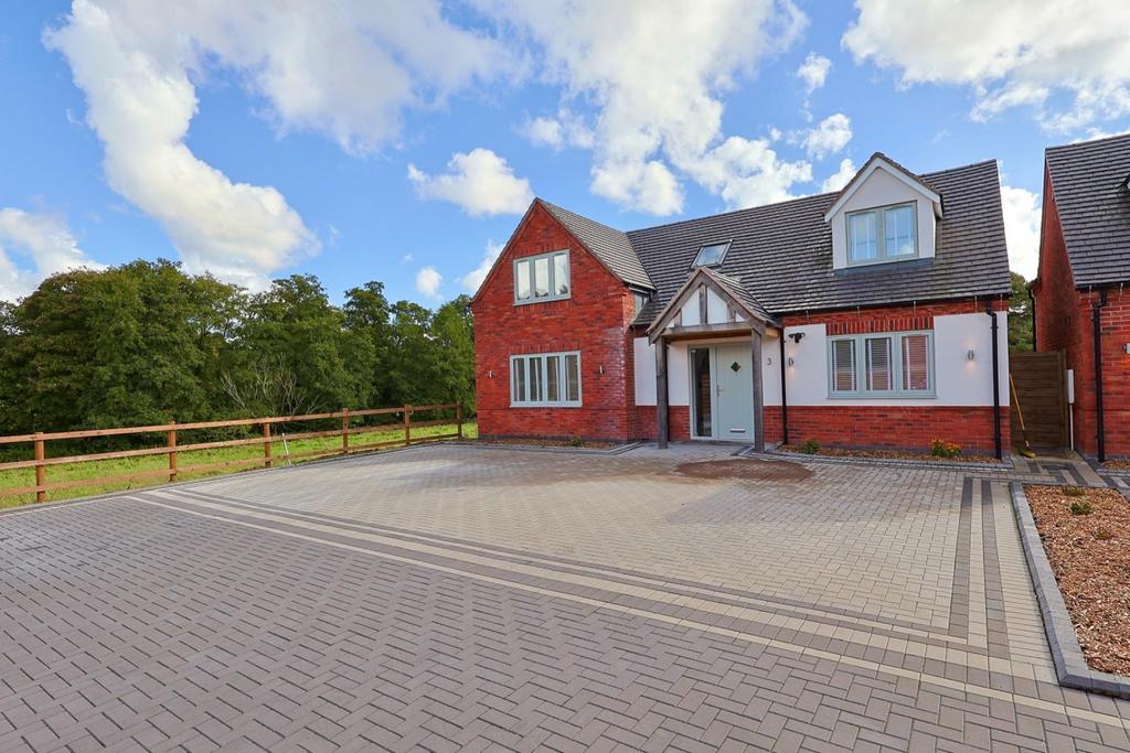 The Birches, Tamworth Road... 3 bed detached house for sale £600,000