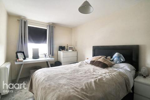 1 bedroom flat for sale, Kingfisher Heights, Hogg Lane, Essex