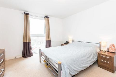 2 bedroom apartment to rent, Adriatic Apartments, Royal Victoria, E16