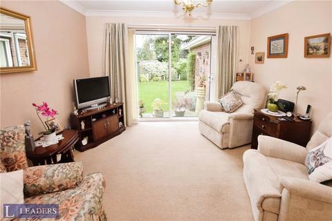 2 bedroom bungalow for sale, Thompson Avenue, Colchester, Essex