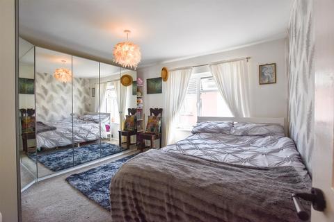 15 Castle Street, Wouldham, Rochester, ME1 3UX