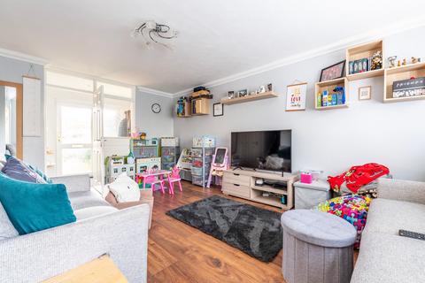 3 bedroom end of terrace house for sale, Hopton Gardens, Hopton