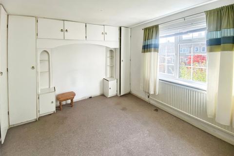 3 bedroom terraced house to rent, Forbes Close, Leicester LE3