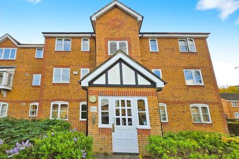 1 bedroom flat for sale, Philips Close, Carshalton