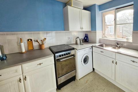 1 bedroom flat for sale, Philips Close, Carshalton