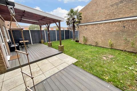 3 bedroom end of terrace house for sale, Timberleys, Littlehampton, West Sussex