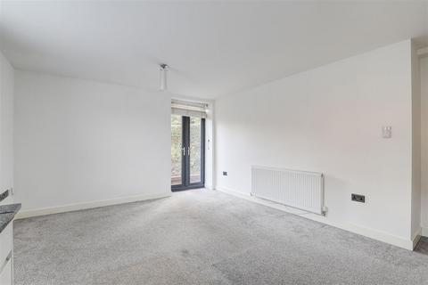 2 bedroom apartment to rent, Ludlow Hill Road, West Bridgford NG2