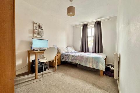 2 bedroom flat for sale, Longmeadow, Riverhead, Kent TN13 2QY