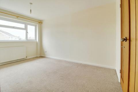 15 Bishopsfield, Cricklade, Swindon, SN6 6BS