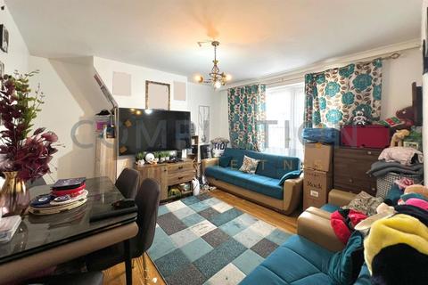 2 bedroom flat to rent, Moredown House, Amhurst Road, Hackney E8