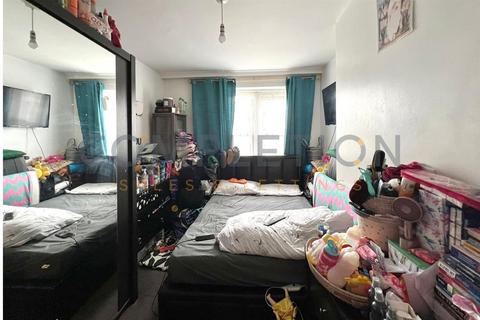 2 bedroom flat to rent, Moredown House, Amhurst Road, Hackney E8