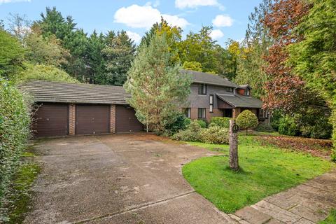 11 Beechwood Drive, Cobham, KT11 2DX