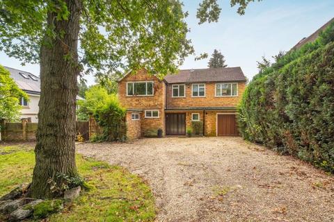 82 Fulmer Drive, Gerrards Cross, SL9 7HE