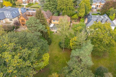 82 Fulmer Drive, Gerrards Cross, SL9 7HE
