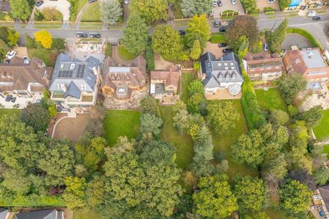 82 Fulmer Drive, Gerrards Cross, SL9 7HE