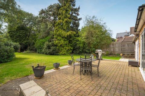 82 Fulmer Drive, Gerrards Cross, SL9 7HE