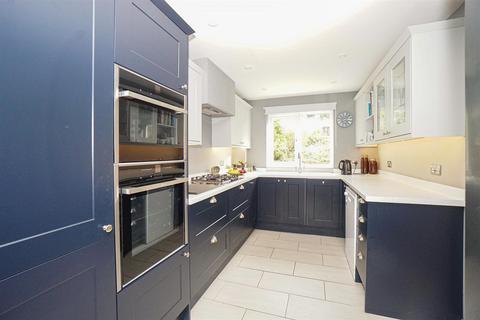 3 bedroom semi-detached house for sale, Birch Way, Hastings