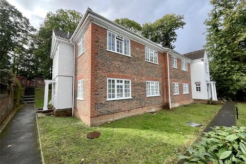 1 bedroom flat for sale, Hawkesworth Drive, Bagshot, Surrey, GU19