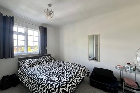 1 bedroom flat for sale, Hawkesworth Drive, Bagshot, Surrey, GU19