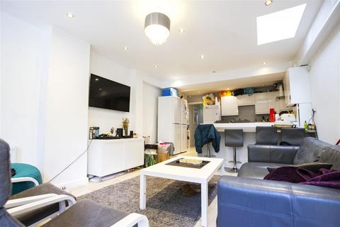 Heeley Road, Birmingham B29