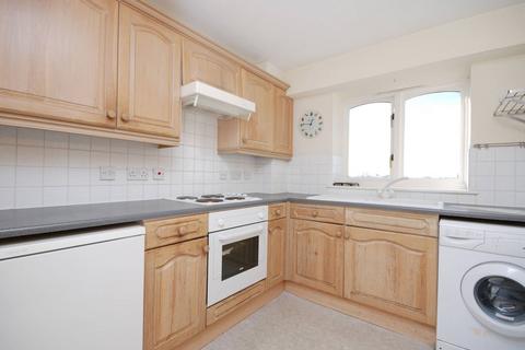 2 bedroom flat to rent, Rothesay Avenue, Wimbledon, London, SW20