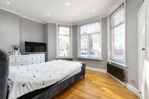 3 bedroom flat for sale, Park Avenue, NW2, Willesden Green, London, NW2