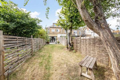 2 bedroom apartment for sale, Friern Road, East Dulwich, London, SE22