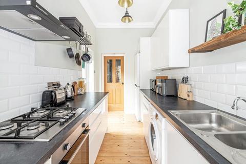 2 bedroom apartment for sale, Friern Road, East Dulwich, London, SE22