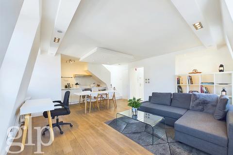 Flat 3, 3 Carlisle Street, London, W1D 3BH