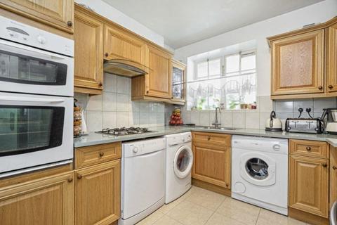 4 bedroom maisonette to rent, Kings Cross, London NW1