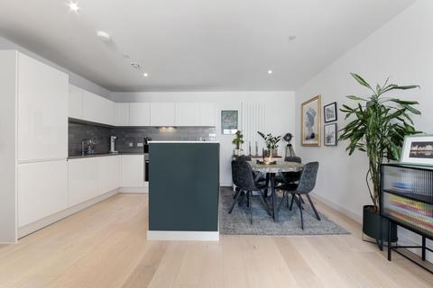 2 bedroom apartment for sale, Corsair House, Royal Wharf, E16