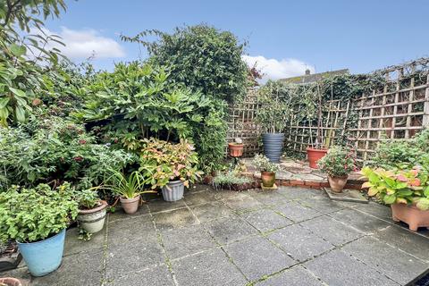 9 Elm Close, North Bradley, Trowbridge, BA14 0SF
