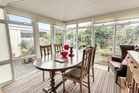 9 Elm Close, North Bradley, Trowbridge, BA14 0SF