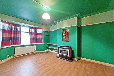 2 bedroom maisonette for sale, Beechcroft Avenue, Harrow HA2