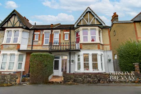 2 bedroom flat for sale, Silverdale Avenue, Westcliff-on-Sea, SS0