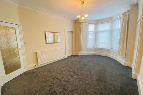 2 bedroom apartment to rent, Fullarton Street, Kilmarnock KA1