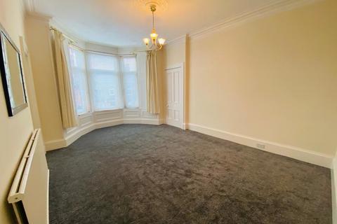 2 bedroom apartment to rent, Fullarton Street, Kilmarnock KA1