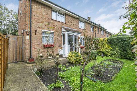 3 bedroom end of terrace house for sale, Timperley Gardens, Redhill