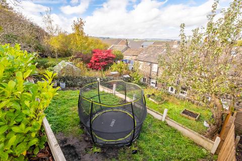 4 bedroom detached house for sale, Town End Avenue, Wooldale, Holmfirth