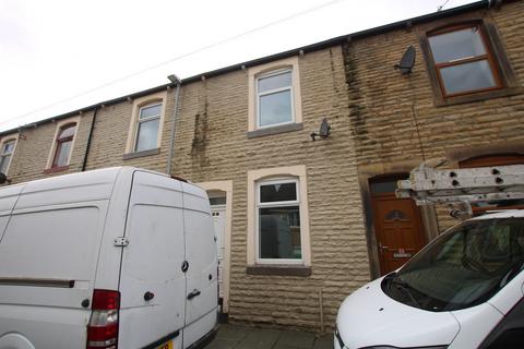 3 bedroom terraced house to rent, Branch Road, Burnley