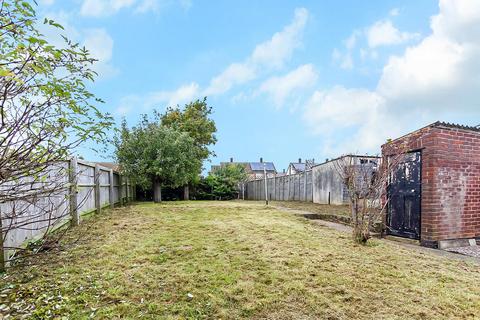 2 bedroom semi-detached bungalow for sale, Tennyson Road, Wellingborough NN8